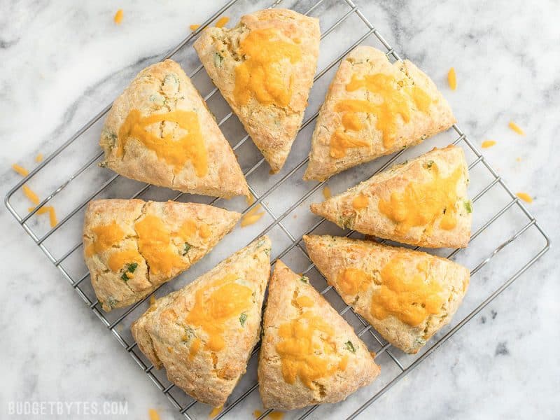 cheddar scallion scones