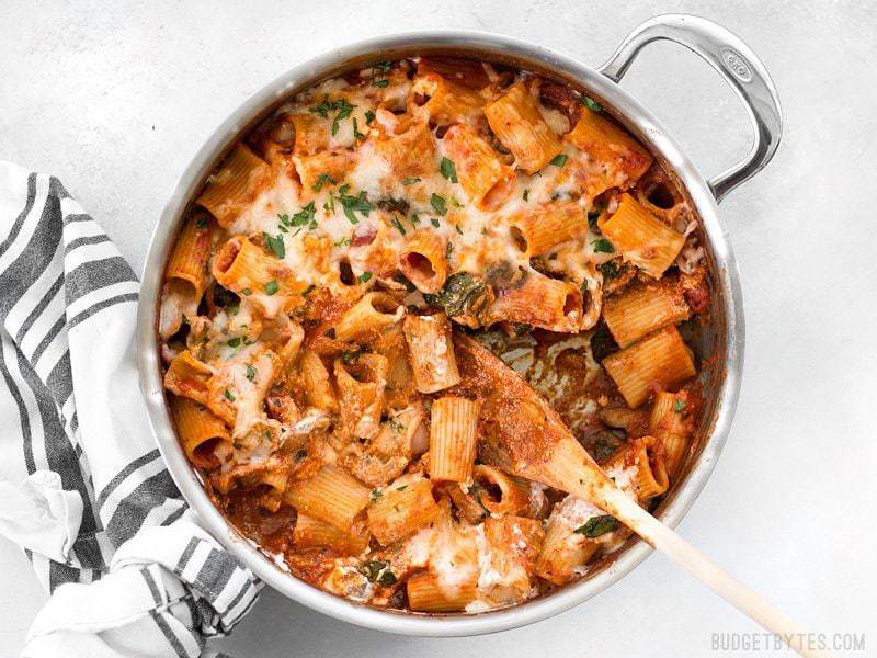 cheesy rigatoni skillet