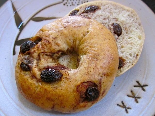 cinnamon raisin bagels