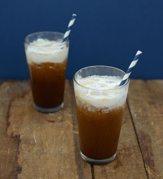 iced dandelion mocha