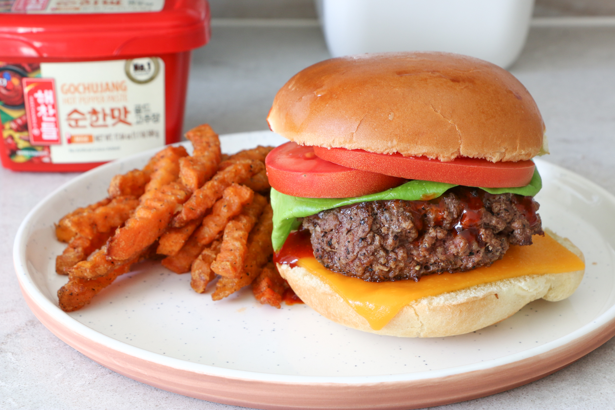 juicy burger gochujang