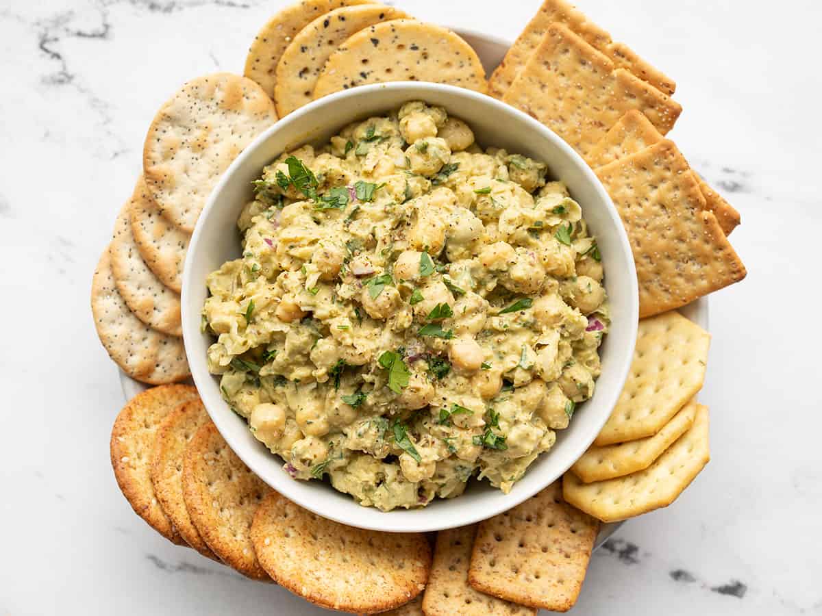 pesto chickpea salad