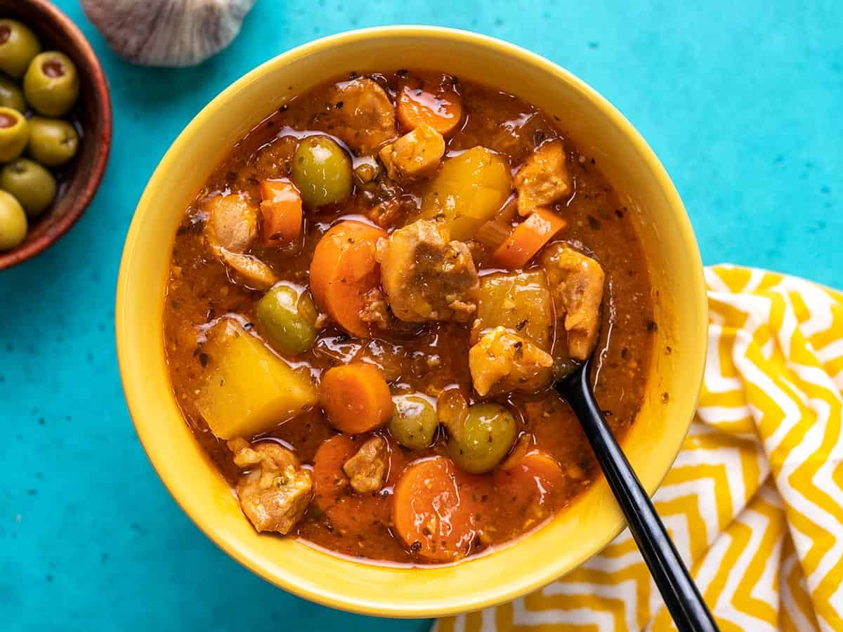 pollo guisado puerto