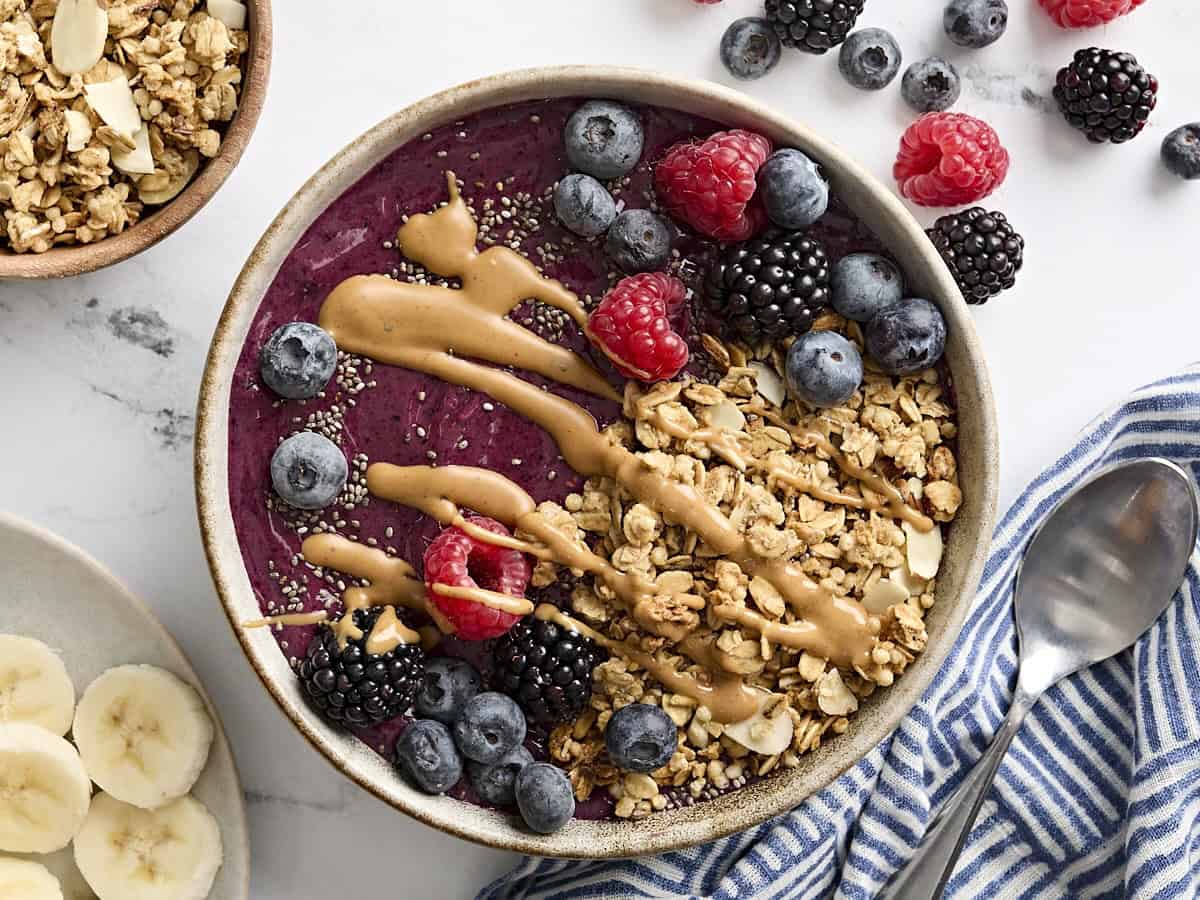 make smoothie bowls