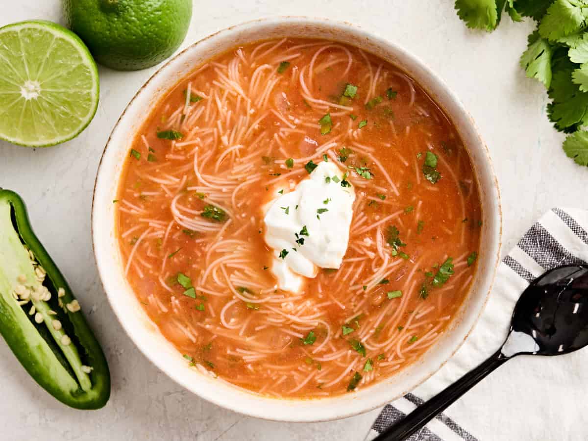sopa fideo