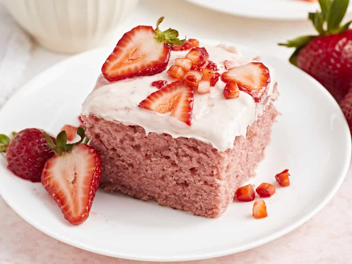strawberry sheet cake