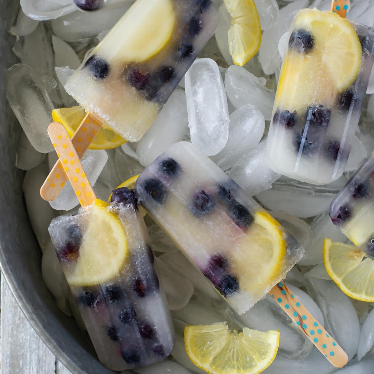homemade blueberry lemonade