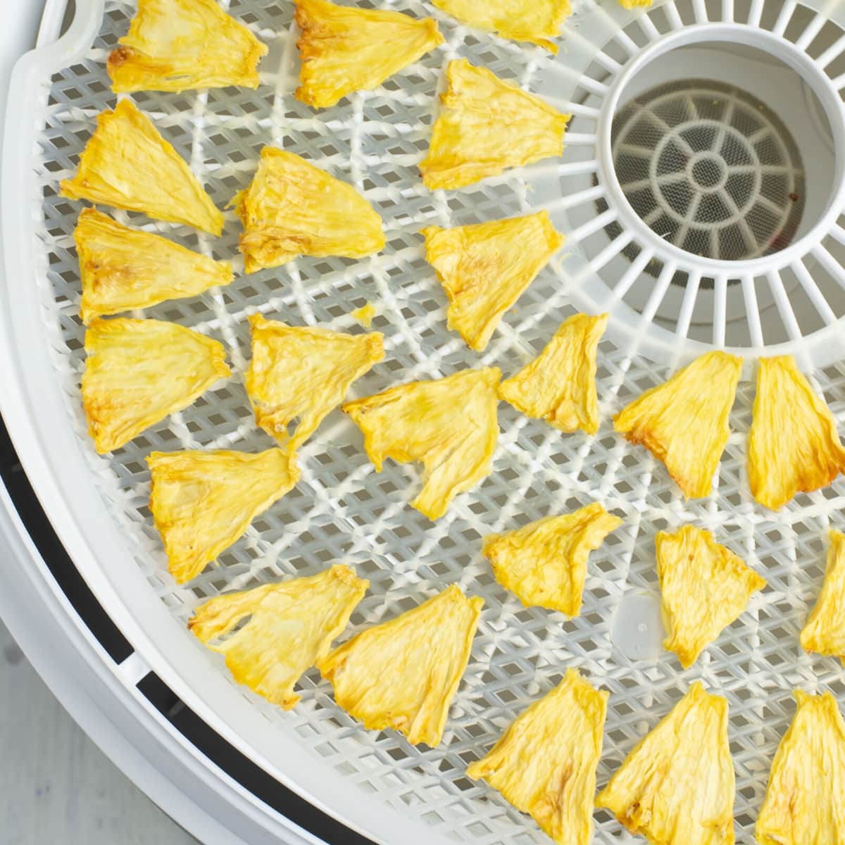 make dehydrated pineapple