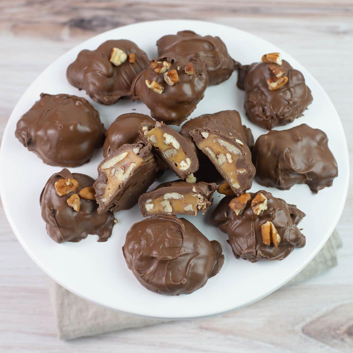 pecan caramel clusters
