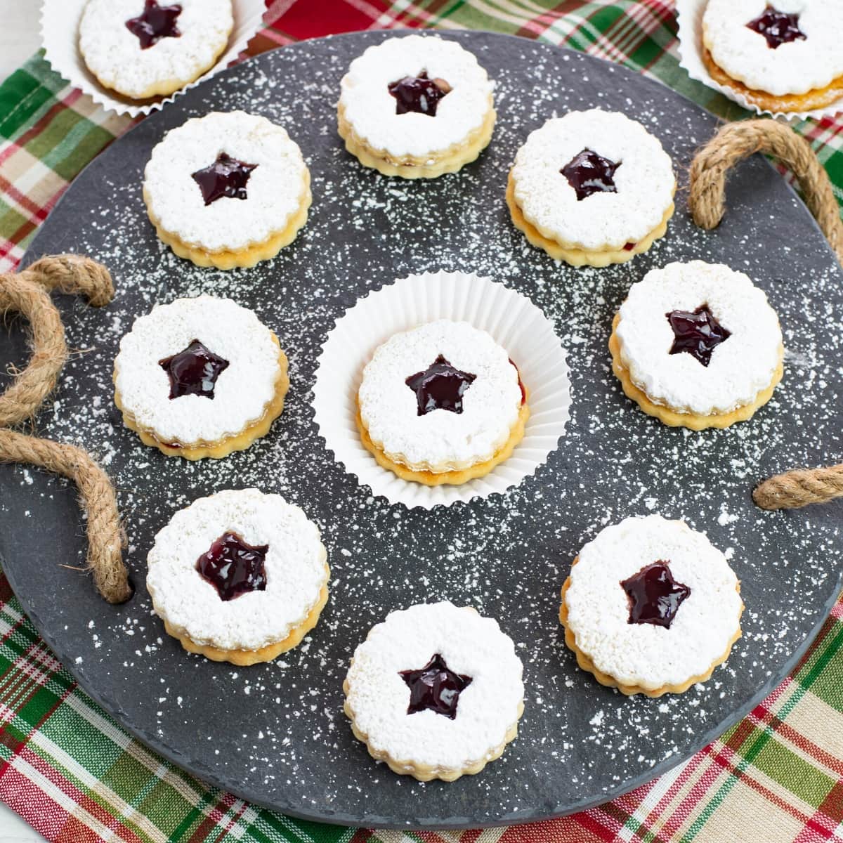raspberry linzer sandwich